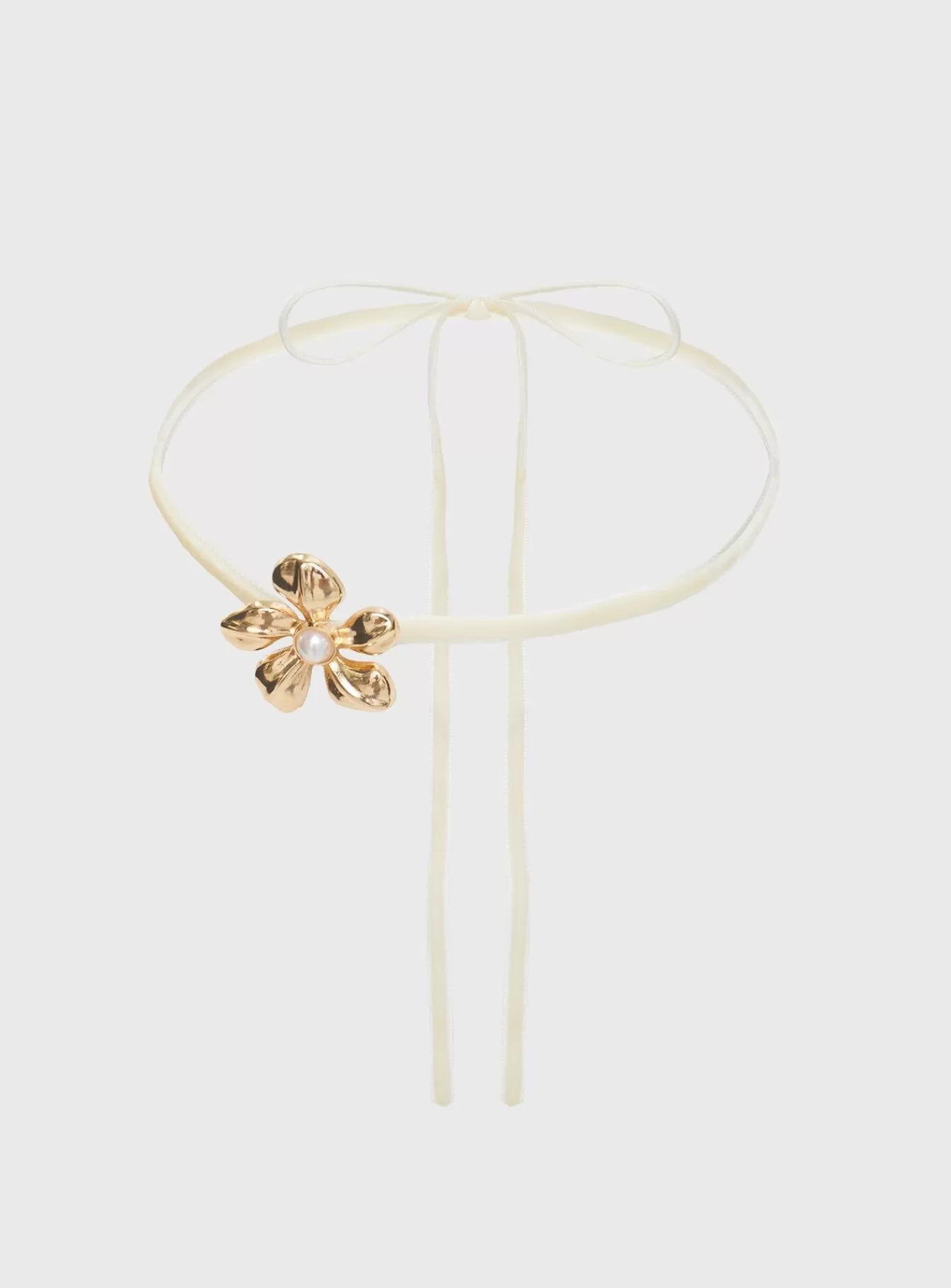 Princess Polly Lower Impact | Finlie Tie Flower Choker Gold