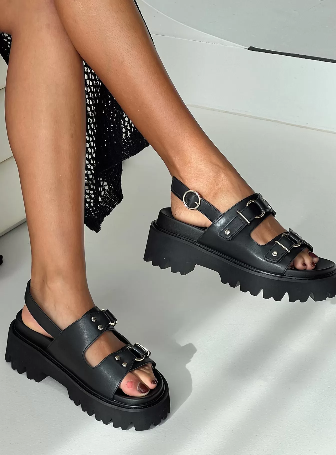 Princess Polly Lower Impact | Helzel Sandals Black
